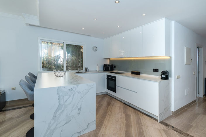 Image No.15-3 Bed Apartment for sale