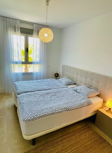 Image No.14-3 Bed Townhouse for sale