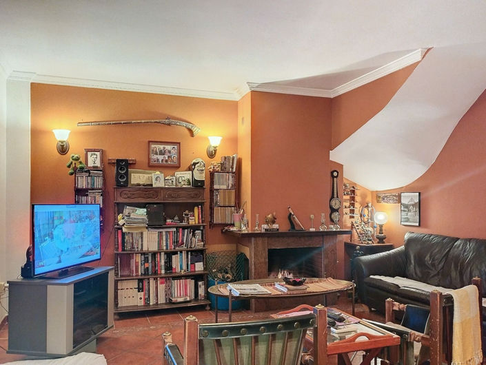 Image No.6-5 Bed Townhouse for sale