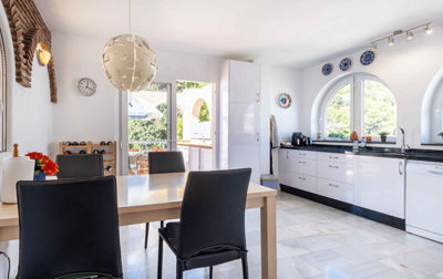 kqi9dtcuot4-c23c0f86247804fa50226aecd8b0b2c8