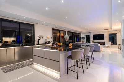 shig18c7v1j11-20939a0134ad724a8cb2a801094d15a