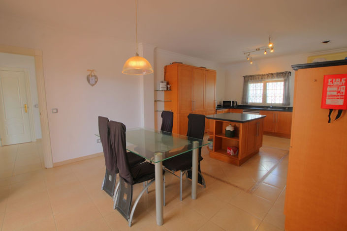 Image No.11-7 Bed Villa for sale