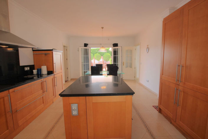 Image No.12-7 Bed Villa for sale