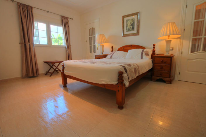 Image No.14-7 Bed Villa for sale