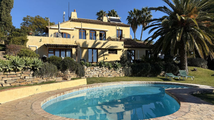 Image No.2-5 Bed Villa for sale