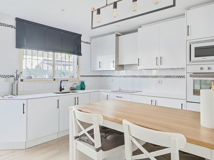 Image No.13-2 Bed Townhouse for sale