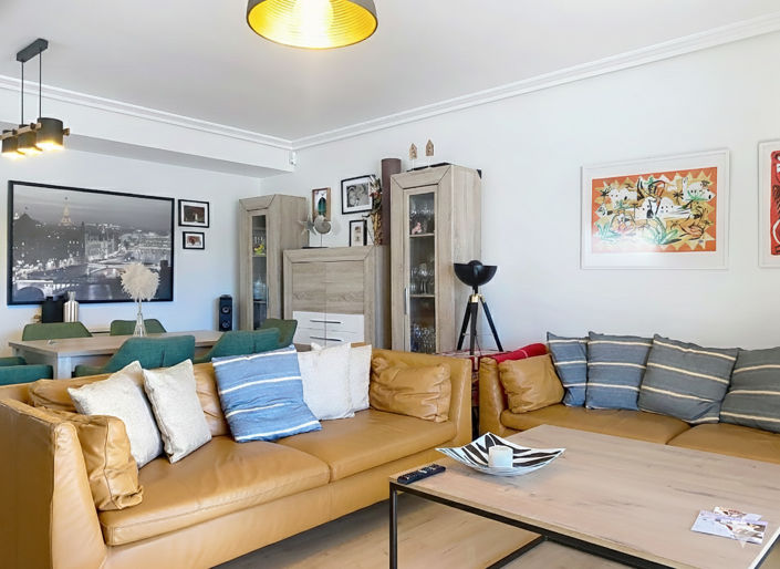 Image No.8-2 Bed Townhouse for sale