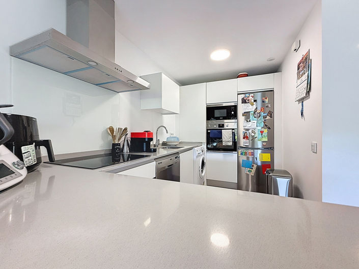 Image No.10-3 Bed Apartment for sale