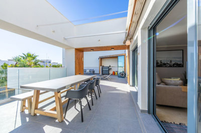 g0nh0ztwuyu18-cc72f169493c096e712837ff5d8b6e4