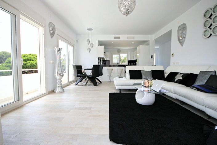 Image No.4-4 Bed Villa for sale