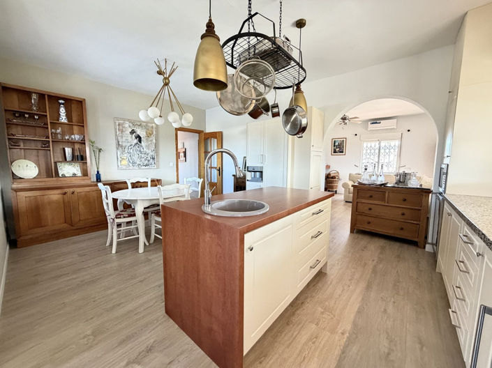 Image No.11-4 Bed Villa for sale