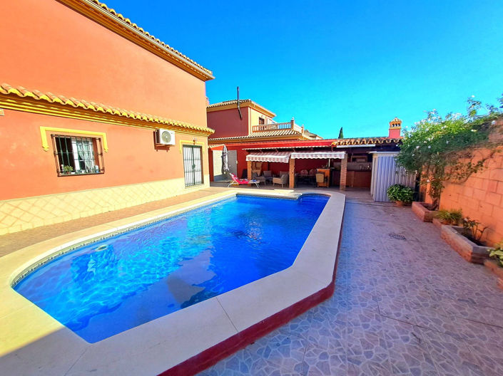 Image No.3-6 Bed Villa for sale