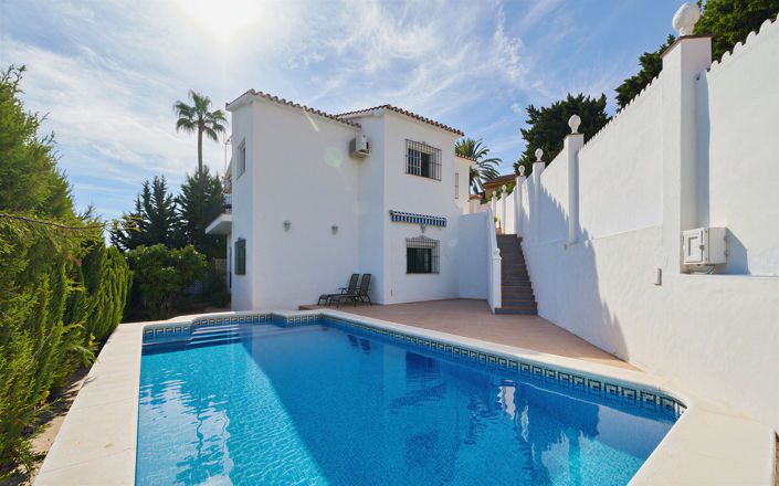 Image No.2-5 Bed Villa for sale