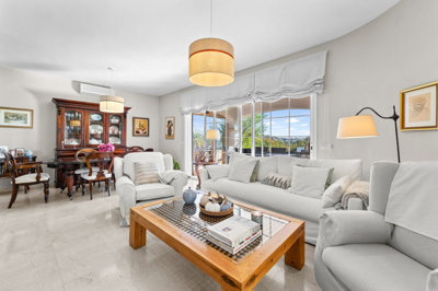 mozu67niscr12-53013098fcab6c38b1379cd33298e05