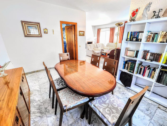 Image No.12-4 Bed Villa for sale