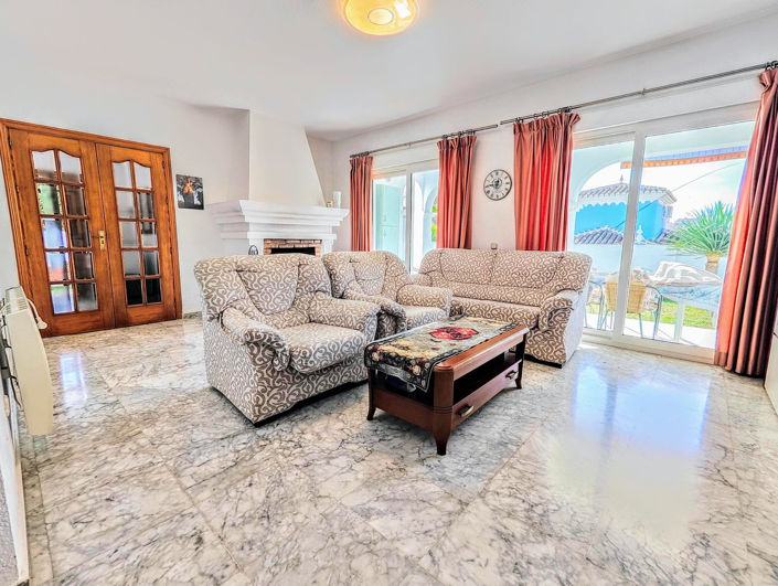 Image No.8-4 Bed Villa for sale