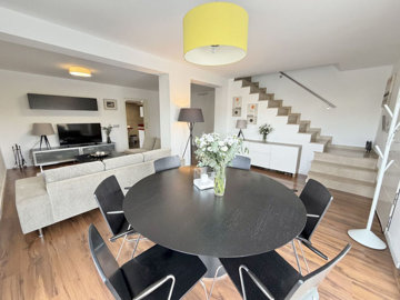 b3i3gur08y13-5fd73dea700db77384c091ca9818b1a9