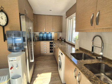 ukx6947piae17-dd5fcd4f0eb487dfa3803f7e20814c0