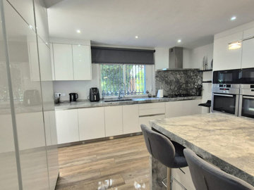 3k3hzyevrn813-5fd73dea700db77384c091ca9818b1a