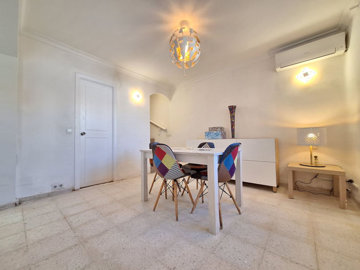 lk9gjnhhf223-79897b85162c6a486c7a4d1eb46924dd