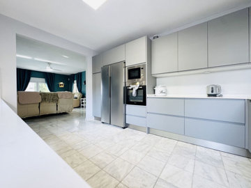 pk8qsoct2rs8-e64a9055bba3e77ac8aca3b893cdf826