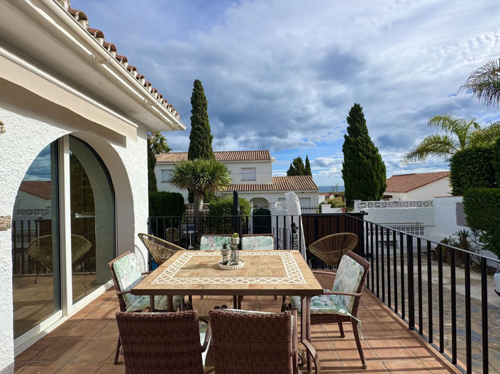 Image No.5-4 Bed Villa for sale