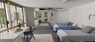 u4jes2rihd8-e64a9055bba3e77ac8aca3b893cdf826