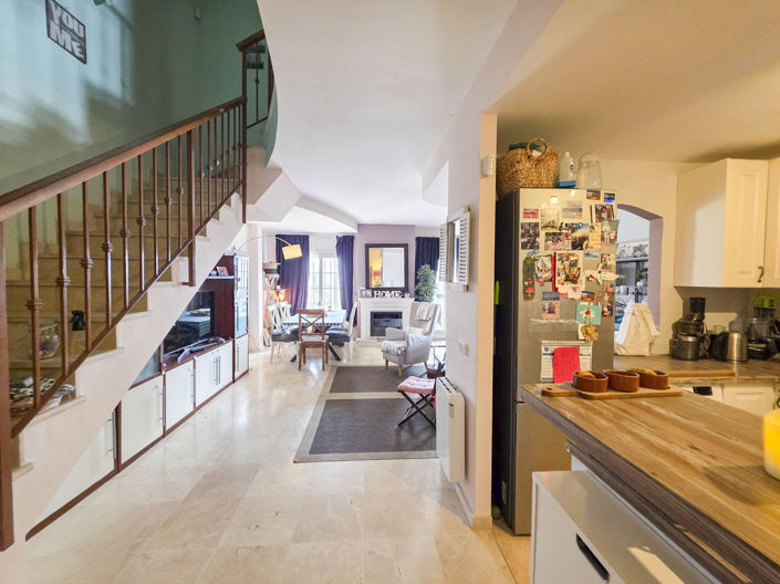 Image No.9-3 Bed Townhouse for sale