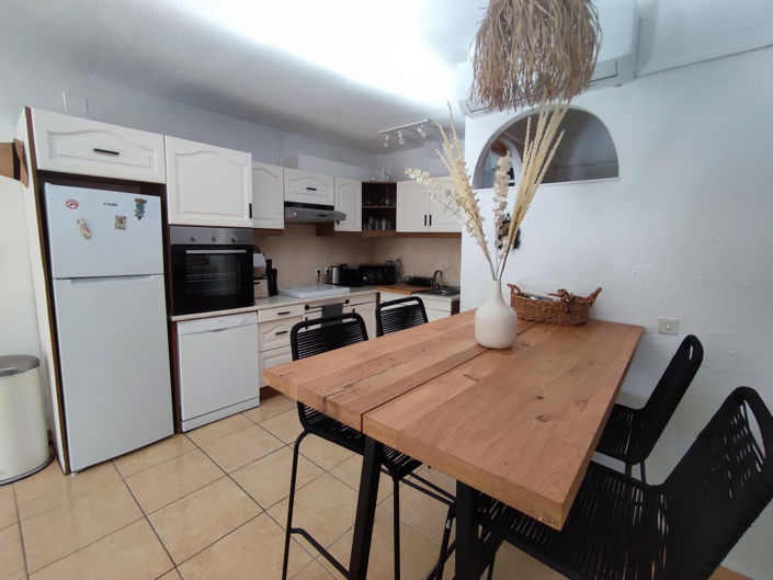 Image No.11-3 Bed Townhouse for sale