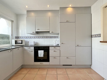 c5tbzg8utn510-bb915d1cb19341576dcdc994b81ab9c