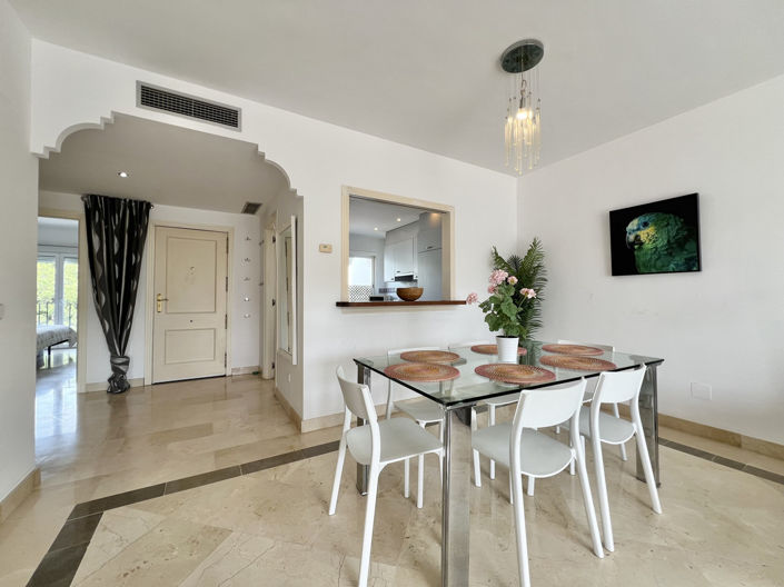 Image No.9-Appartement de 2 chambres à vendre à Estepona