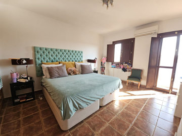 7lbyrzo71du8-e64a9055bba3e77ac8aca3b893cdf826