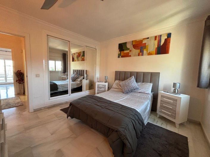 Image No.12-3 Bed Townhouse for sale