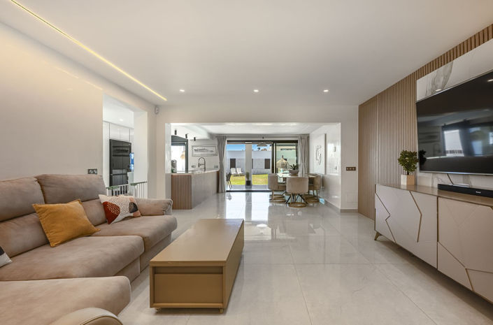 Image No.10-3 Bed Villa for sale