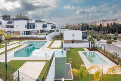 4m1b9dd6i6435-53608d01401493ba18e370483616056