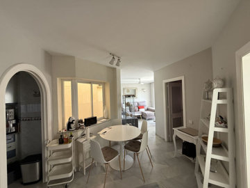 jplik28h5nn16-ec67b526875bf0124b6ce4328a75443