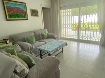 1fmkwmqj7xz49-e4a2fb57c7644d14d3ccd34084db152