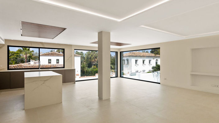 Image No.7-6 Bed Villa for sale