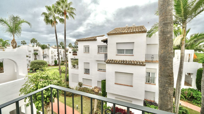 Image No.2-Appartement de 2 chambres à vendre à Estepona