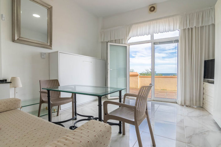 Image No.10-4 Bed Apartment for sale