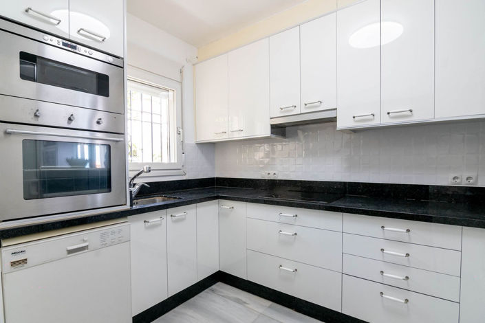 Image No.14-4 Bed Apartment for sale