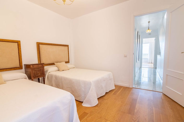 Image No.17-4 Bed Apartment for sale