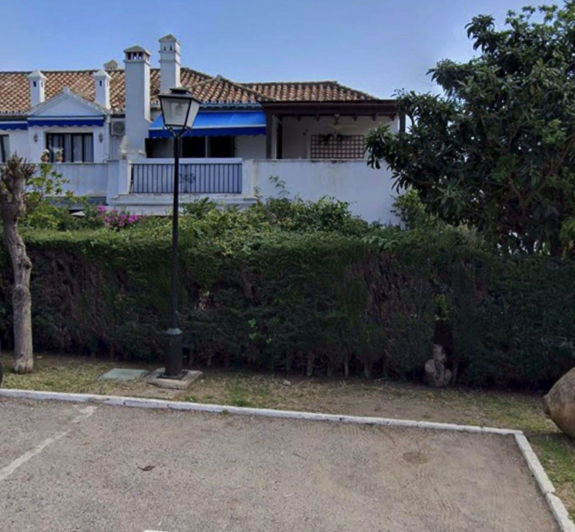 Image No.2-Appartement de 2 chambres à vendre à Estepona