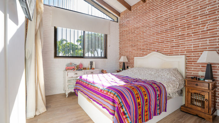 Image No.12-5 Bed Villa for sale