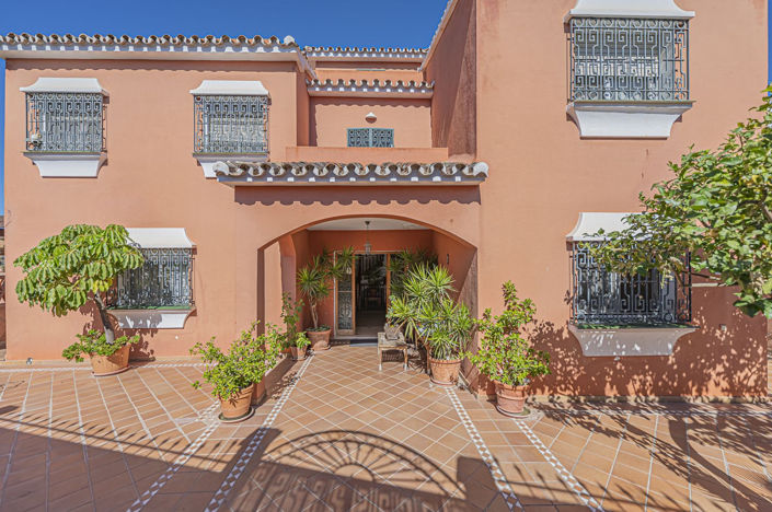 Image No.4-4 Bed Villa for sale