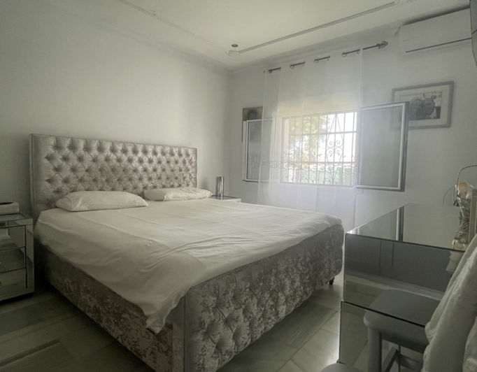 Image No.10-4 Bed Villa for sale