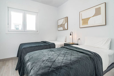 q5veln7zuzf16-ec67b526875bf0124b6ce4328a75443