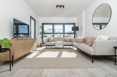 8clpepyl0h910-bb915d1cb19341576dcdc994b81ab9c