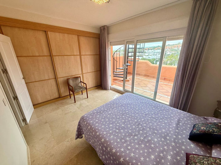 Image No.15-5 Bed Townhouse for sale