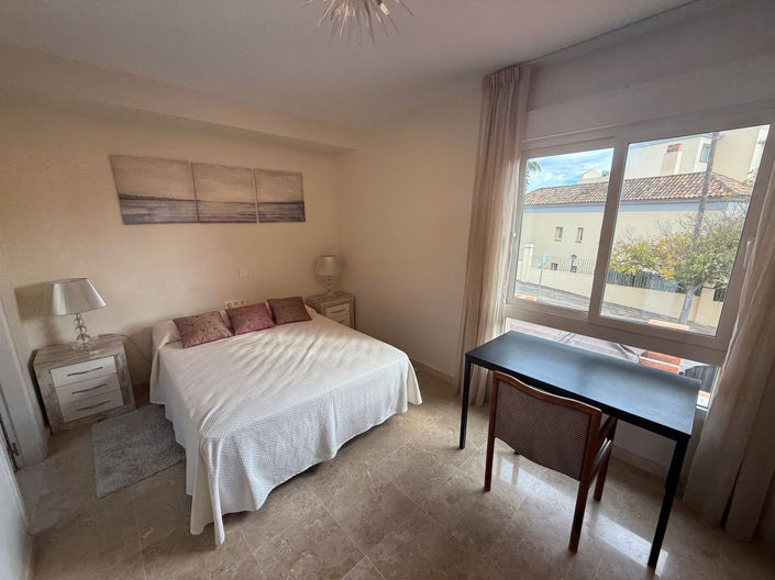 Image No.18-5 Bed Townhouse for sale